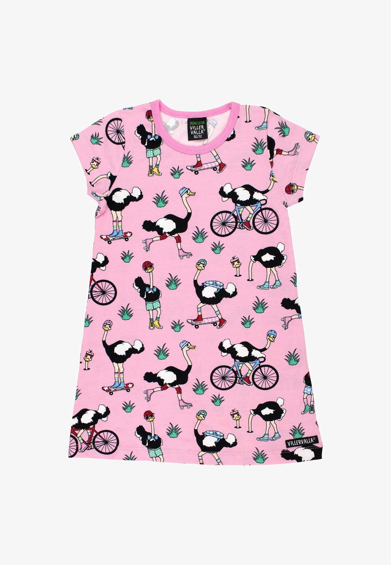 Różowa bawełniana sukienka z radosnym wzorem strusi, które zajmują się różnymi aktywnościami, takimi jak jazda na rowerze i rolkach, z zielonymi akcentami.