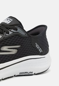 Skechers GO RUN CONSISTENT  - Trainers - black/silver