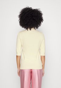 Vero Moda Petite Sweter