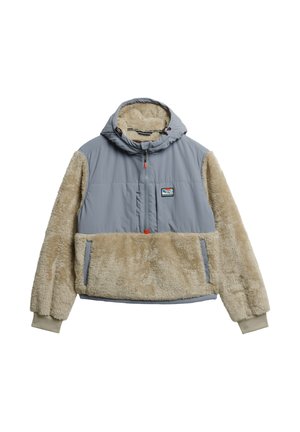 Pullover jakke med en grå vandafvisende overdel og beige fleeceærmer og lomme. Har hætte og halv-lynlås lukning.