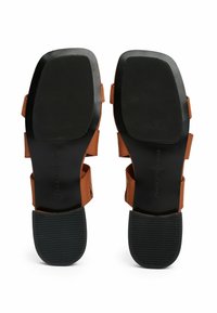 Thumbnail Image 5