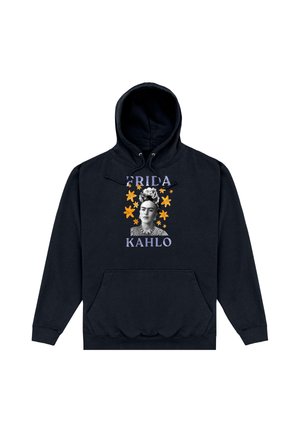 Sort hættetrøje med et portræt af Frida Kahlo omgivet af orange blomster og hendes navn trykt over og under billedet.