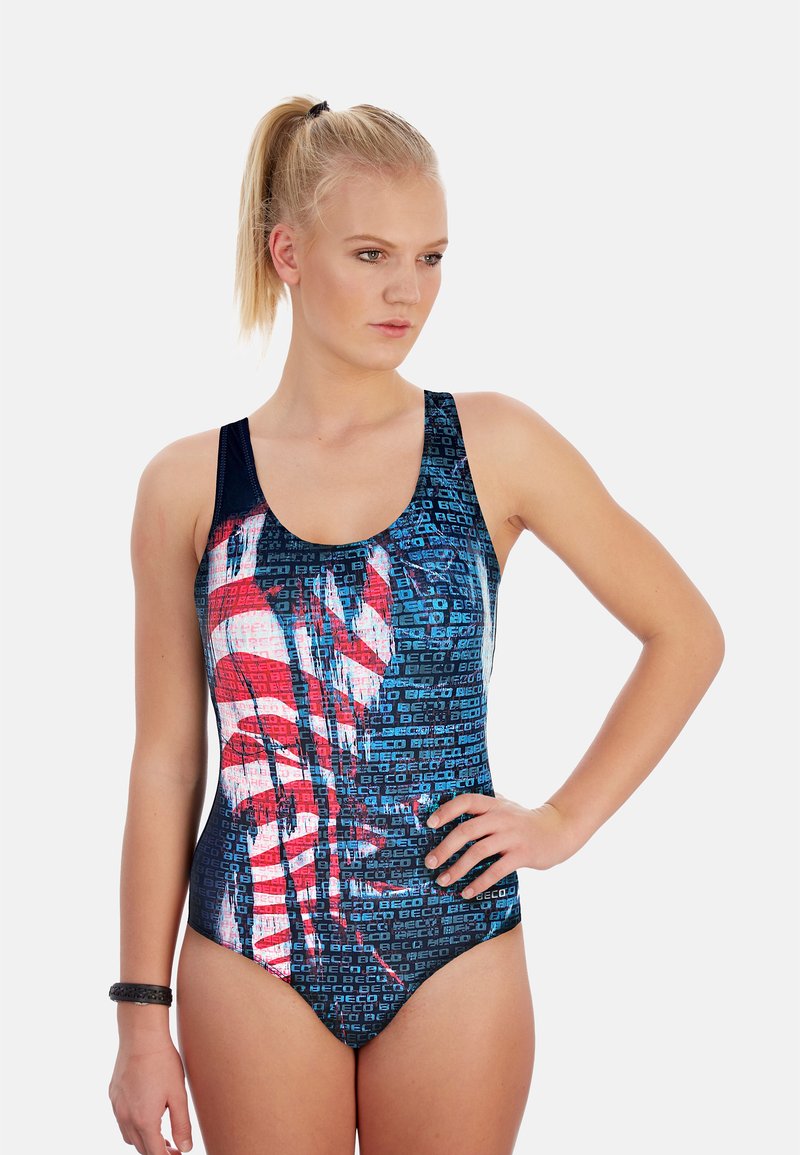 Eén stuk badpak met een levendig blauw, rood en wit digitaal grafisch ontwerp; lage rug en ronde halslijn; zachte, rekbare stof.