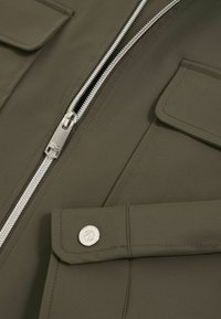 Reiss REGULAR FIT - ASCEND TECHNICAL - Jachetă de vară - green