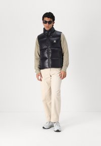 Belstaff RESOLVE GILET - Strukirani kaput - black