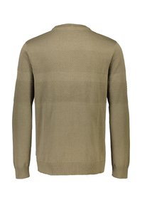 Maglione khaki con un motivo tessuto e pannelli lisci. Presenta un collo tondo e maniche lunghe, realizzato in morbido tessuto lavorato a maglia.