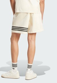 adidas Originals NEUCLASSICS - Pantalones deportivos -  white