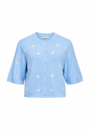 Cardigan bleu clair à manches courtes avec boutons sur le devant, décoré de petits motifs de marguerites blanches et jaunes.
