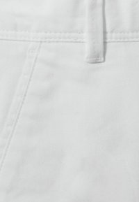 Reiss REISS PITCH SLIM FIT CASUAL CHINOS - Chinos - white