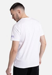 Redefined Rebel RONAN TEE - Majica kratkih rukava s printom - white candy