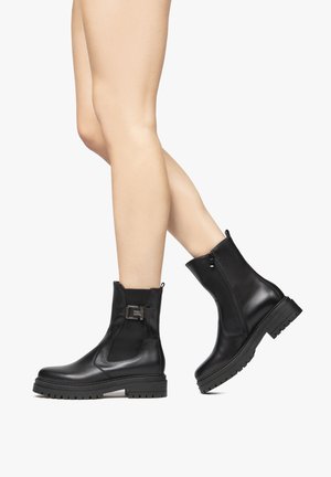 NeroGiardini Platform ankle boots - nero