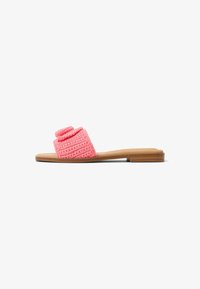 Unselected, medium pink