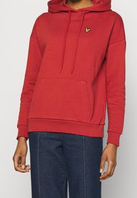 Lyle & Scott Felpa con cappuccio - red