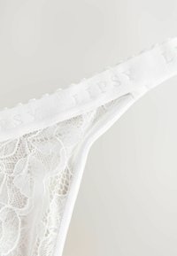 Thumbnail Image 5