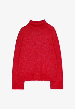 Sarkana adīta augsta kakla vilnas džemperis ar gariem piedurknēm un ribotiem aprocēm un apakšmalu, izvietots uz balta fona.