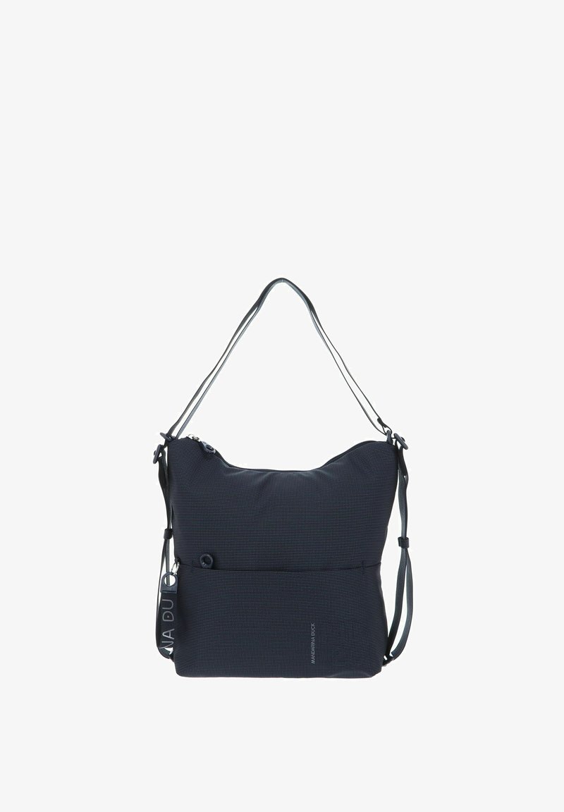 Marine tas gemaakt van textiel met structuur, heeft een gebogen vorm, een verstelbare schouderband en een voorvak met knoopsluiting.