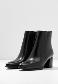 Anna Field LEATHER - Botines - black