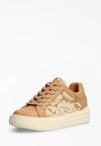 Guess Sneakers - brown