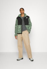 The North Face DENALI - Jakna iz flisa - chlorophyll green/black