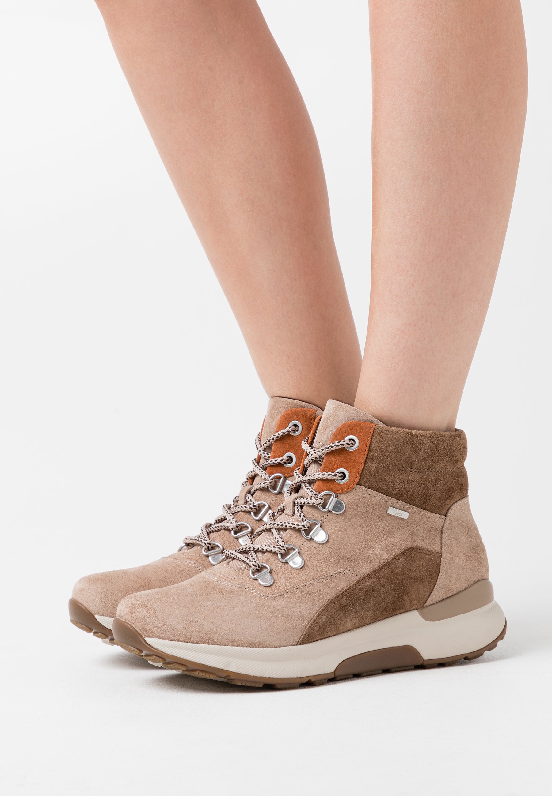 gabor comfort ankle boots