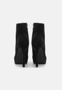 RAID CHANDLER - Stivaletti con tacco - black