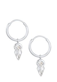 Sølv hoop øreringe med en klar krystalcharme i geometrisk form, som fremviser en poleret overflade og en sikker hoop lukning.