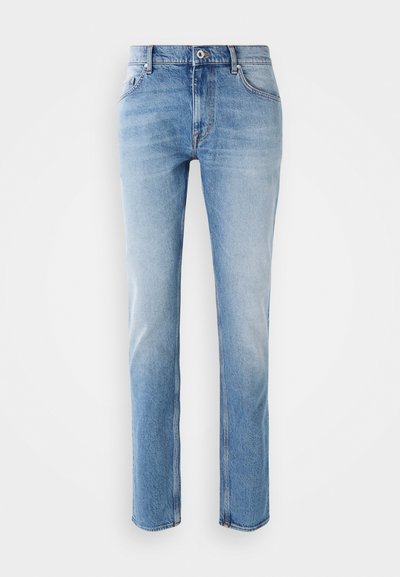 Ανοιχτού μπλε τζιν παντελόνι με κανονική γραμμή, που διαθέτει κλασική διάταξη πέντε τσέπες και υλικό σε ασημί τόνο στη μέση.