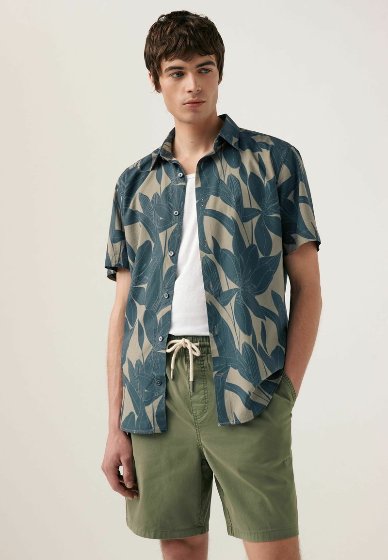 Next SHORT SLEEVE -  REGULAR FIT - Camicia - neutral brown navy blue floral