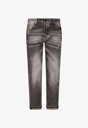 Vaqueros negros desteñidos con puños remangados, detalles desgastados en los muslos y bolsillos, cierre de botón y cremallera, y diseño de cinco bolsillos.