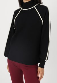 YAS Sweter