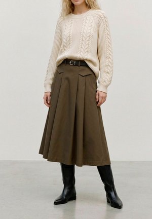 Vero Moda, SKIRT VMCAMILLE MIDI SKIRT - Jupe trapèze - dark olive