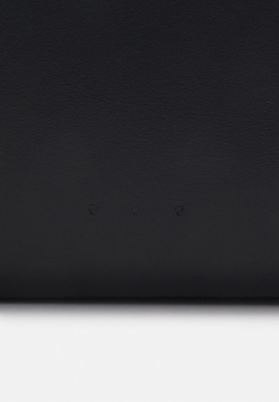 AESTHER EKME MIDI SHOPPER - Rankinė - black
