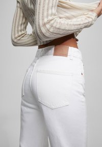 PULL&BEAR Jeans a sigaretta - white