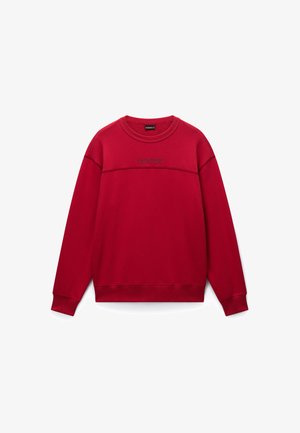 Felpa rossa in misto cotone. Presenta una scollatura rotonda, polsini e orlo a costine, con il logo "NAPAPIJRI" discretamente ricamato sul petto.
