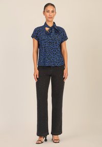 Apart Bluse - mittelblau-multicolor