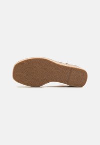Steve Madden - Espadryle