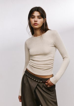 SOFT TOUCH GATHERED - Top s dlhým rukávom - beige