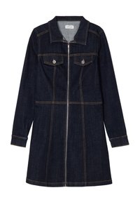 Chaqueta de mezclilla oscura con cuello tipo solapa, cremallera frontal y dos bolsillos en el pecho. Presenta costuras de contraste y mangas largas.