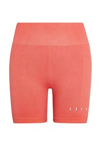 Korall atletiska shorts i stretchigt tyg, med hög midja och en vit logotypdetalj på vänster sida.