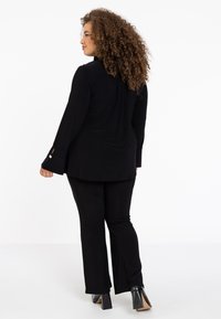 YOEK À VOLANTS - Hemdbluse - black