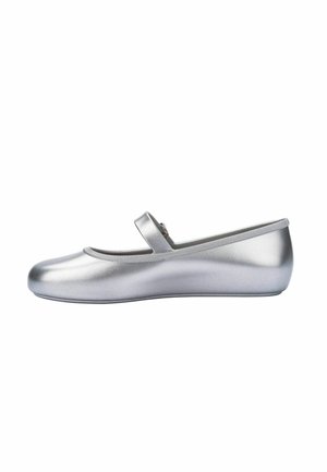 SOFT - Balerínky s remienkom okolo členku - silver