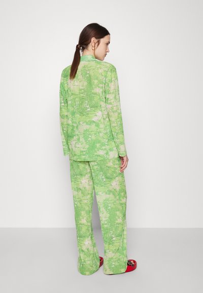 Henrik Vibskov SWAY PLISSÉ PANTS - Παντελόνι - green