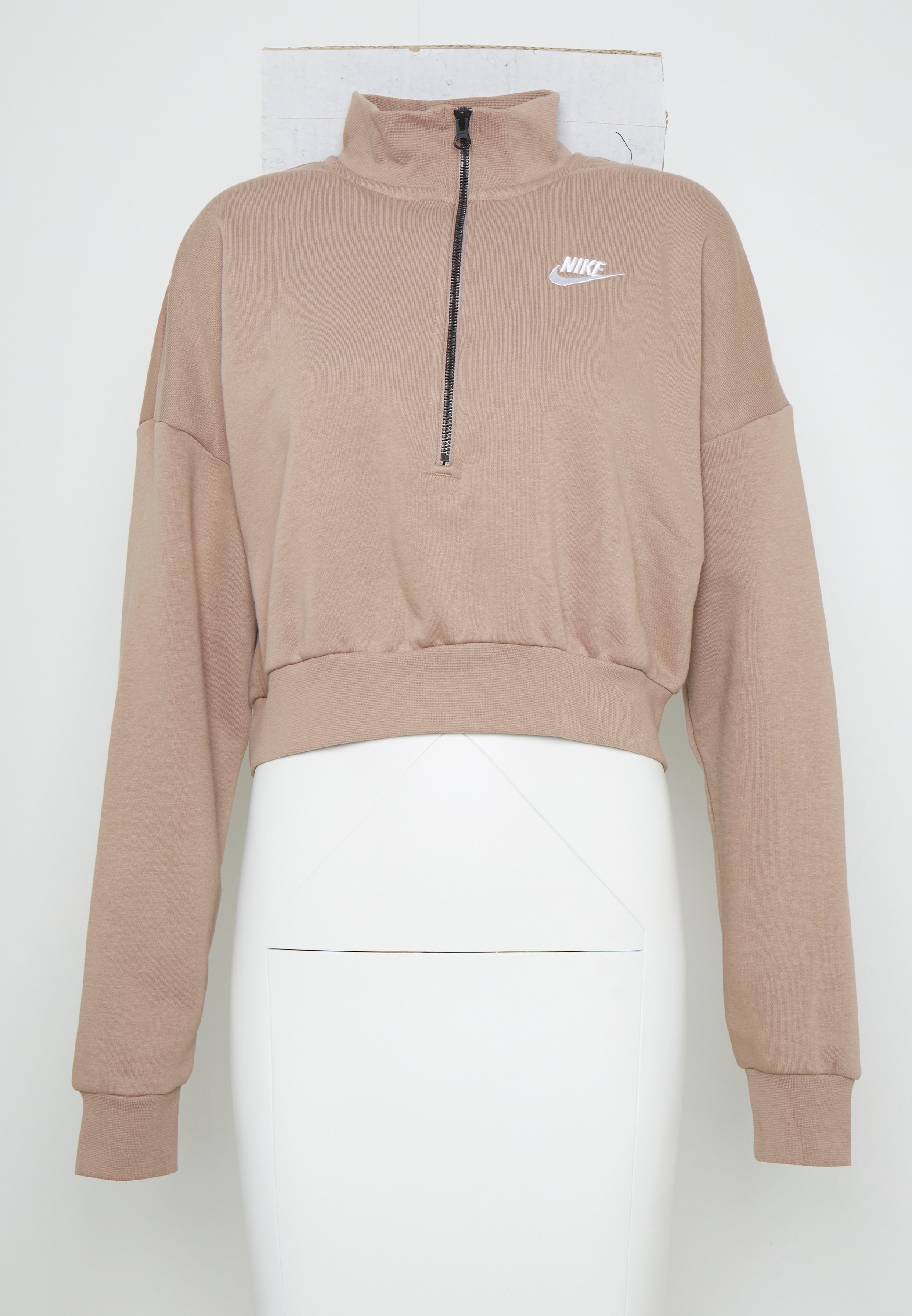 Nike Sportswear Sweatshirt desert dust(white)hellbraun Nike Sportswear Sweatshirt desert dust(white)hellbraun