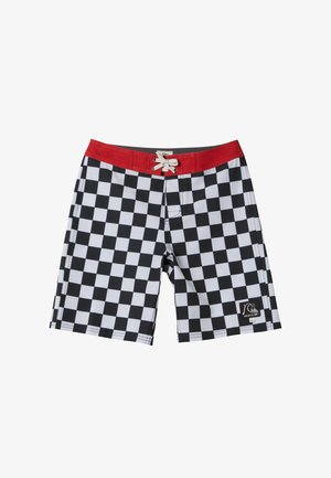 Pantaloncini da bagno a quadretti bianchi e neri con una fascia elastica rossa in vita e coulisse, con una toppa logo sulla parte inferiore destra.