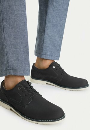 Lasocki, LASOCKI MEN'S NAVY BLUE LOW SHOES - Stringate sportive - blue
