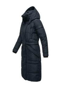 Marineblauwe gewatteerde lange jas met een capuchon, voorzien van een ceintuur in de taille, ritszakken en ribgebreide manchetten voor extra warmte en comfort.