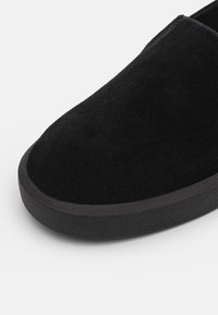 Vagabond Polobotky - black