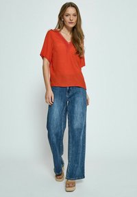 Desires MILA SHORT SLEEVE - Blúzka - red clay