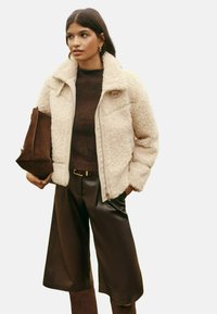 REGULAR FIT  - Žieminė striukė - ivory
