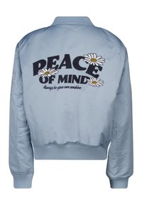 Giacca bomber blu chiaro con ricamo della scritta "PEACE OF MIND" e margherite. Materiale satinato liscio, con polsini e orlo a coste.